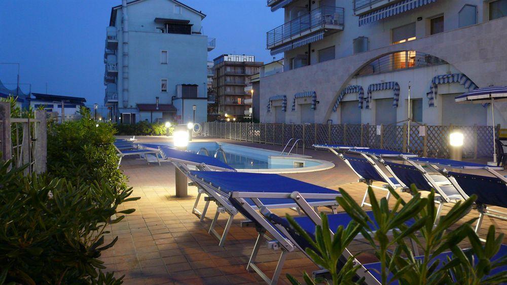 Residence Moderno Lido Di Savio Exterior photo